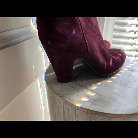 Suede burgundy suede knee length boots. - Picture 4 of 4